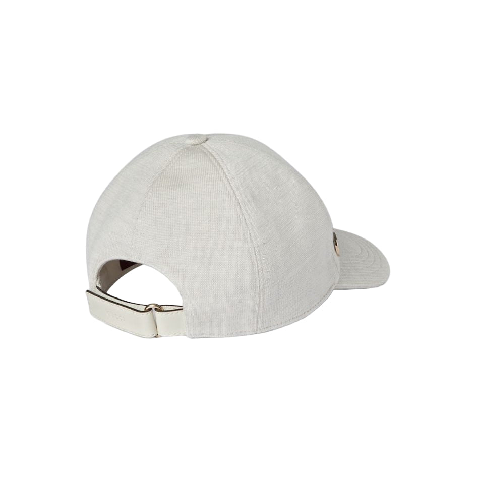 greay cap on a light gray background