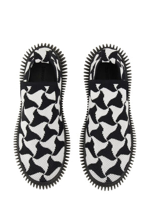 KNIT SLIP-ON SNEAKER